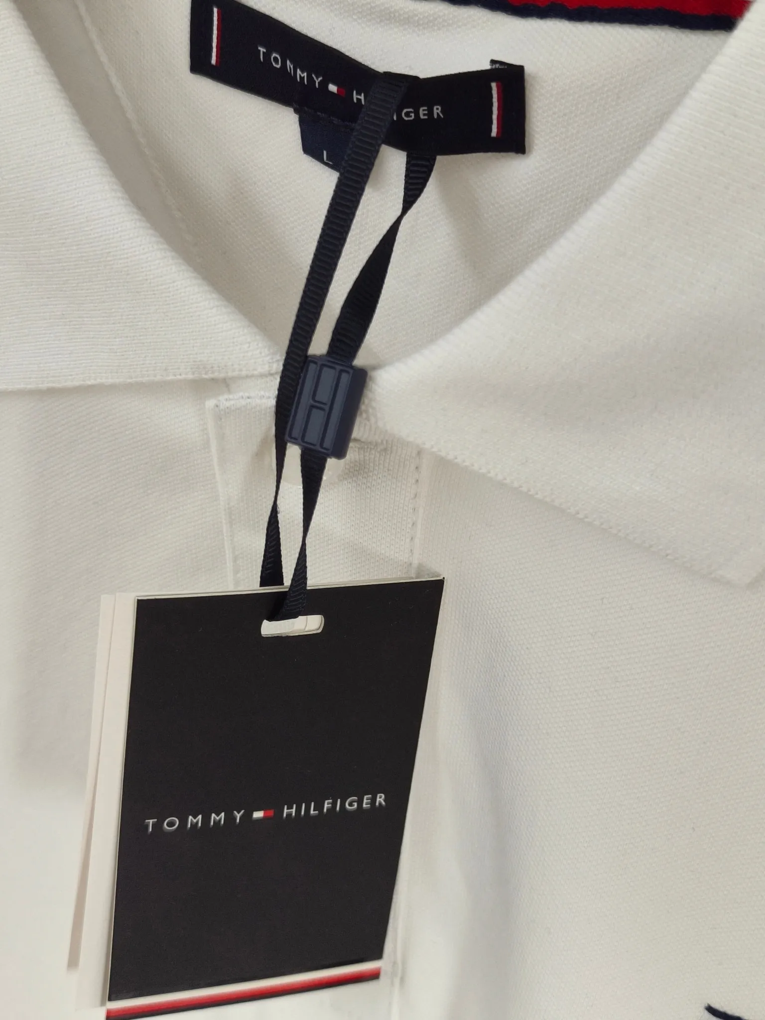 P200 Real shot quality High version Tommy embroidered polo shirt lapel long sleeves High-end quality Complete with three labels, comfortable and breathable, classic and simple, exquisite and fashionable, details show high-end quality Color: Black White Gray Navy Size: M-XXL
